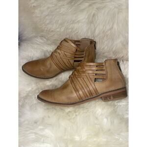 Rocket Dog Tan Leather Ankle Boot's Women's‎ Size 7